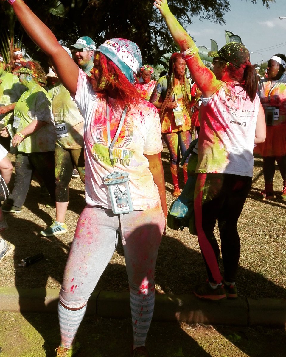 21ht5l's tweet image. Awesome inner superheroes were unleashed today at The Color Run #Livebetter #TheColorRunsa