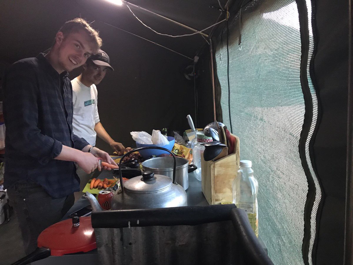 Oananamibia's tweet image. Oryx Soup, supper is on the boys!! 🍴😋 #oanaflorafauna #namibia