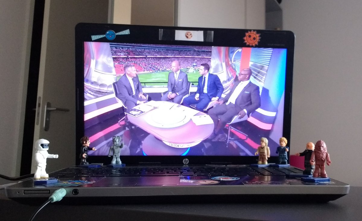 AstroLauraD's tweet image. Go away soccer! It's #DoctorWho time!!! #suchanerd #AFLonly