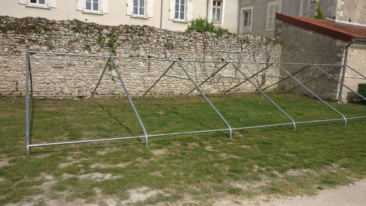 GeekFaeries's tweet photo. Le montage continue, beaucoup de préparation sur tous les sujets à la fois ! #backstageGF #GF2017 https://t.co/AOJnnUq1P4