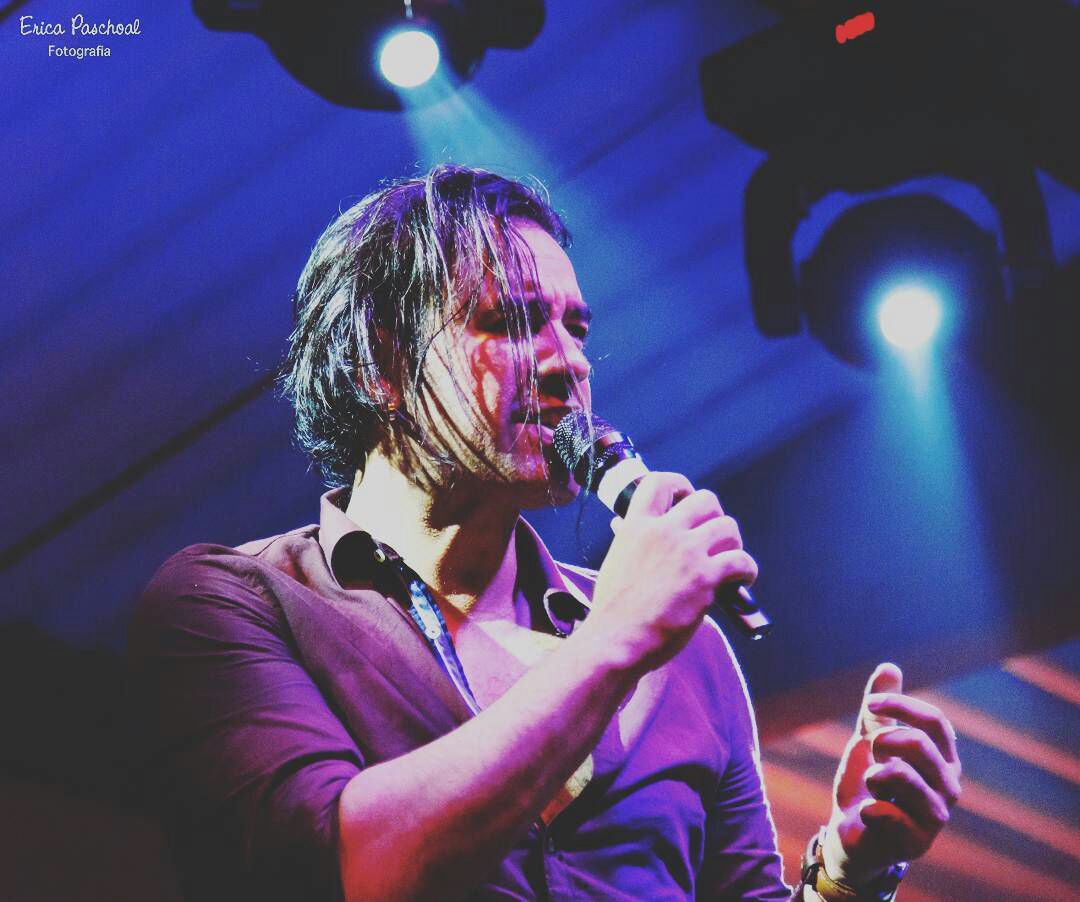 daiimalta's tweet photo. Ele é incrível..voz top..#lucianobelgradonarepescagem
@pgmraulgil  traz ele de volta por favor!!!!! Ele nos encanta!!! https://t.co/Ywir9hsUrF