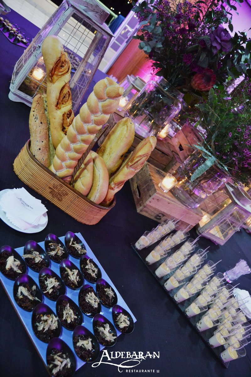 ¡Cómo disfrutamos preparando estos #catering primaverales para vosotros!🌺🌿
#Alicante #Aldebaran #Gastronomia