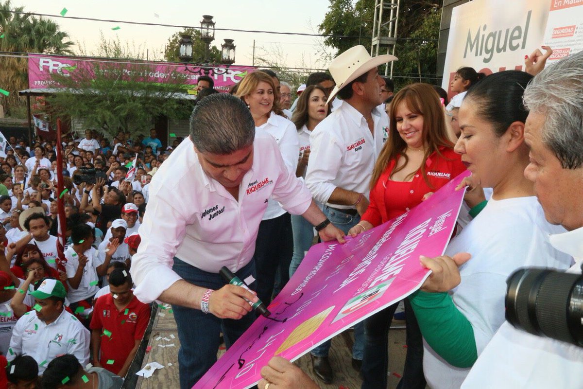 Junto a <a href="/mrikelme/">Miguel Riquelme</a>, vamos por un estado que reconozca el esfuerzo de las mujeres. #MiMonederoRosa