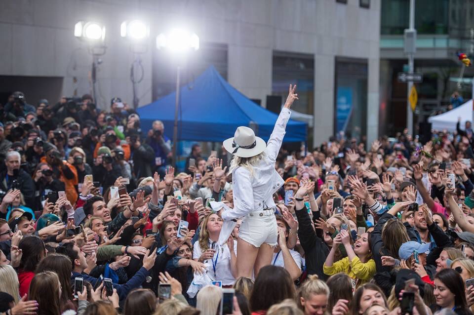 Tudo Miley tweet media