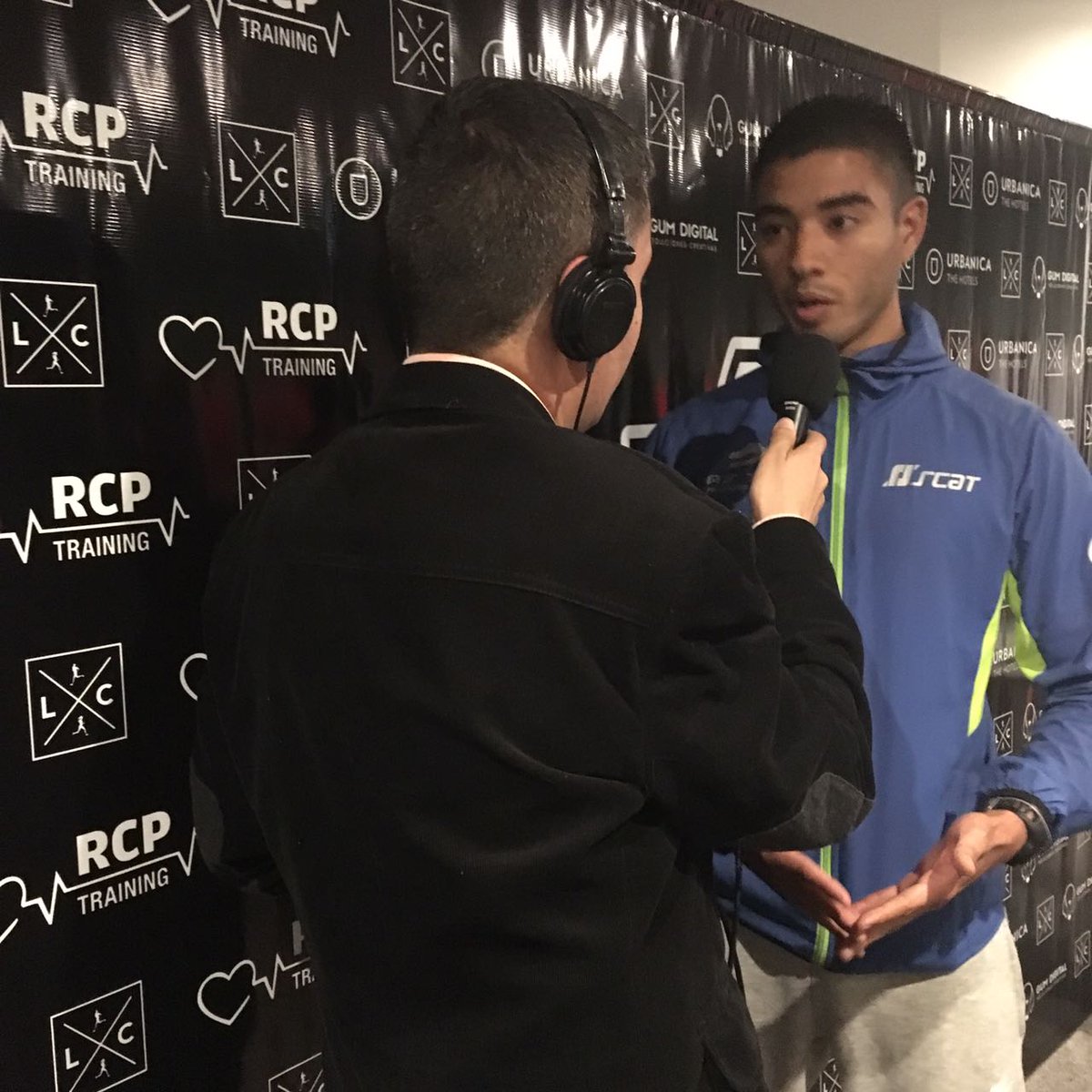 LocosXCorrerOK's tweet image. MUCHAS GRACIAS @oscarojeda21 y @matibaezcorre de AZ Team por su presencia en #RunningTools.

Sintiendo fuerte la RCP!