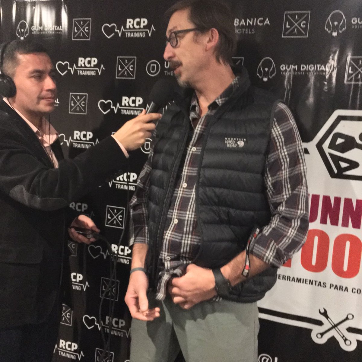 LocosXCorrerOK's tweet image. MUCHAS GRACIAS Jorge Gonzalez Guedes @chuppytter por ser parte de #RunningTools y sumar calidad a este nuevo espacio.

BIENVENIDO!