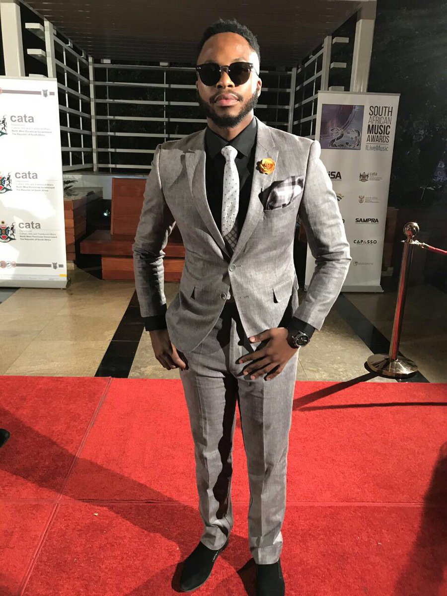 Official_SABC1's tweet photo. .@Uzalo_SABC1‘s @NayMaps looking dapper at #SAMA23 red carpet 👌🏿 https://t.co/HFkw3i5738