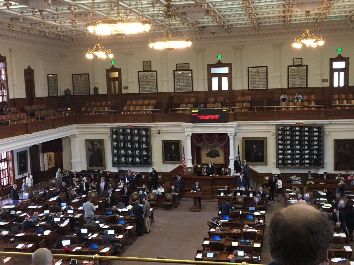 @RonSimmonsTexas, author of #HB2899 privacy n bathrooms bill, asks House Speaker when he can start filing bills n special session. #txlege