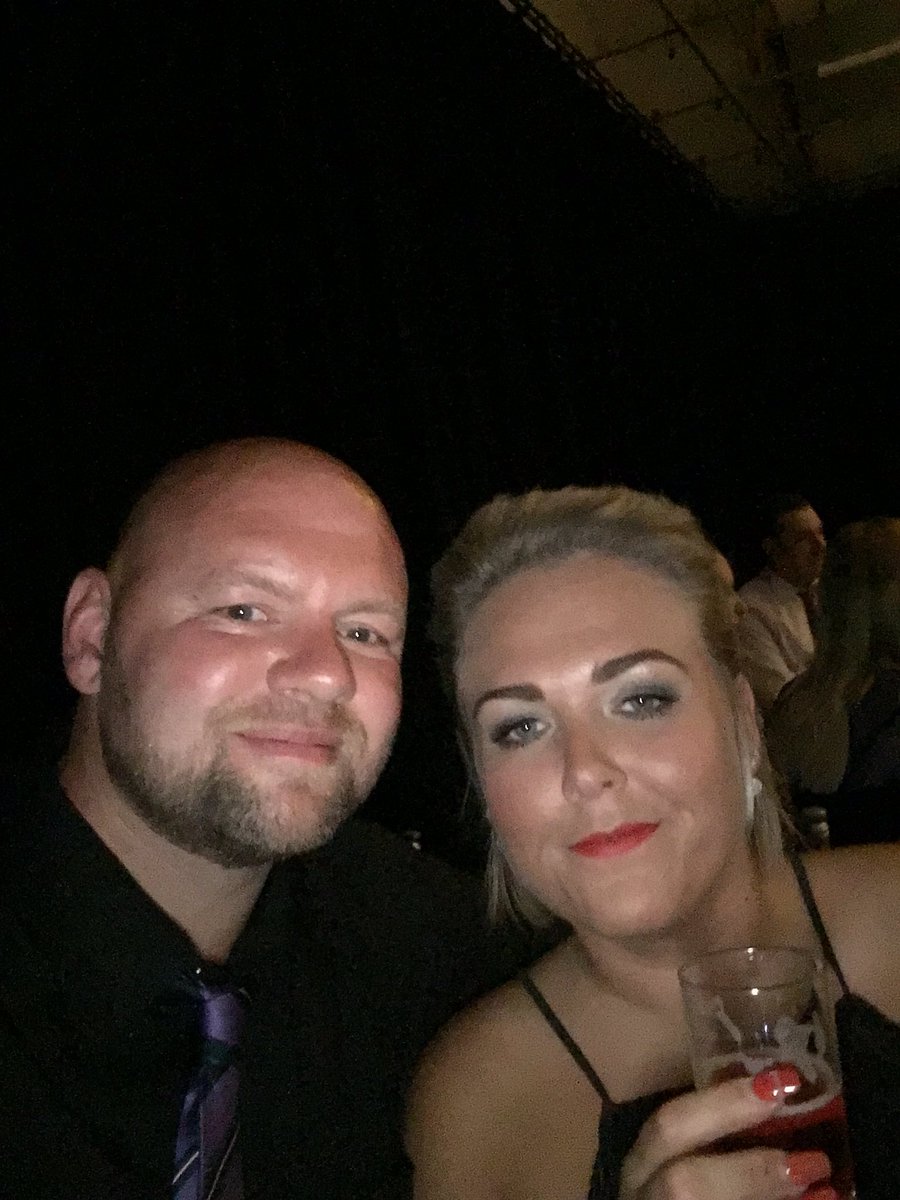 broony55's tweet photo. #realbit #JTGalawedding https://t.co/ZZ1PduvnTz
