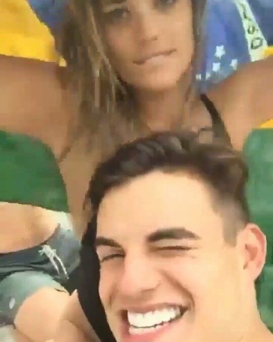 erikasosass1's tweet photo. UN BEIJO PRA BRASIL MUAAK VIVA EL VERANOO💙💙💙😍😚 https://t.co/BoVy2gv8Bq