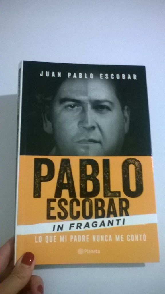 PaolaHallu's tweet photo. 8° #LibrosDel2017 📚😍 #PabloEscobarInFraganti de @sebasmarro @PlanetaLibrosAr @QueLeer @ebookaldia @andaleyendo https://t.co/SbrJKP9eY6