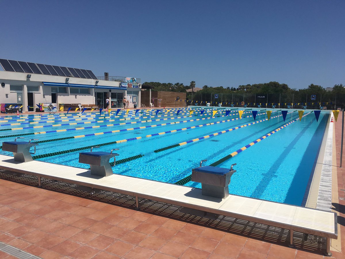 KimOSwim's tweet photo. Who wouldn't want to be swimming here?🏊‍♀️🏊......It's so good, look who turned up!!😬 #swimsmooth #kimoswim https://t.co/KPae3CmOdm