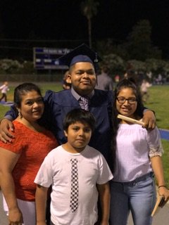 eerriick1's tweet image. Officially a College Grad...
#firstgenerationgraduate🎓🎓