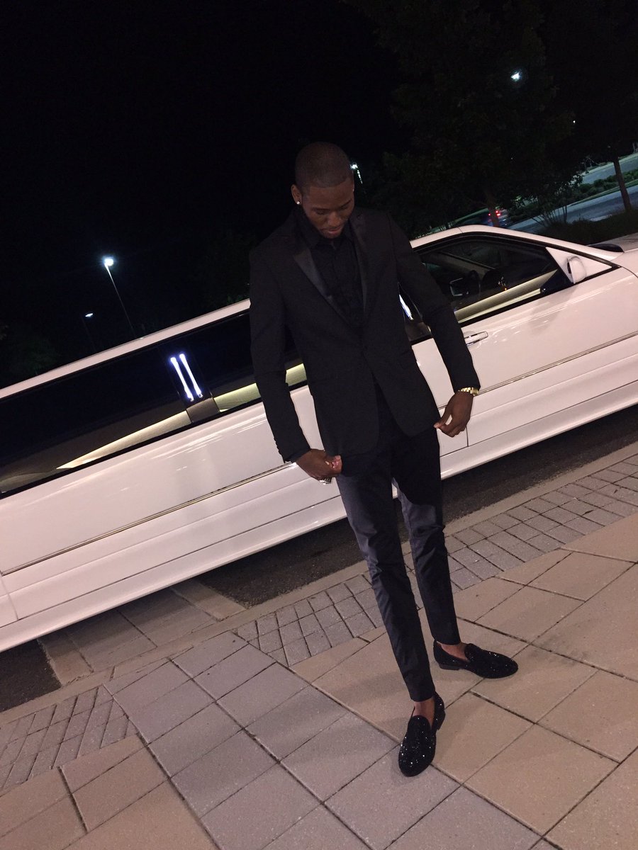 _B_K_23's tweet photo. Coolan Kit 😈#PotomacProm https://t.co/dyGQo41kL9