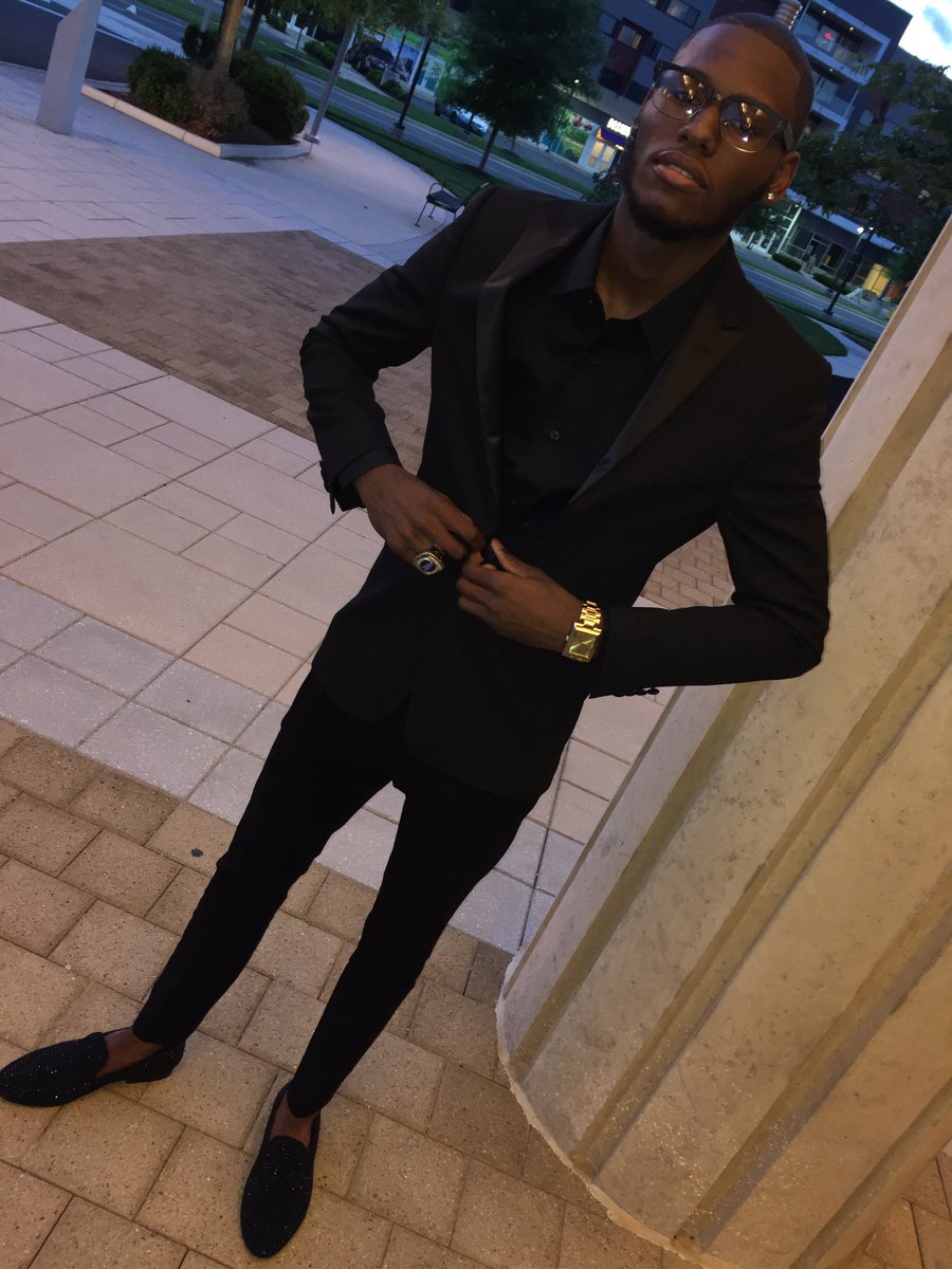 _B_K_23's tweet photo. Coolan Kit 😈#PotomacProm https://t.co/dyGQo41kL9