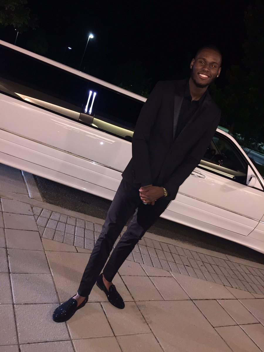 _B_K_23's tweet photo. Coolan Kit 😈#PotomacProm https://t.co/dyGQo41kL9