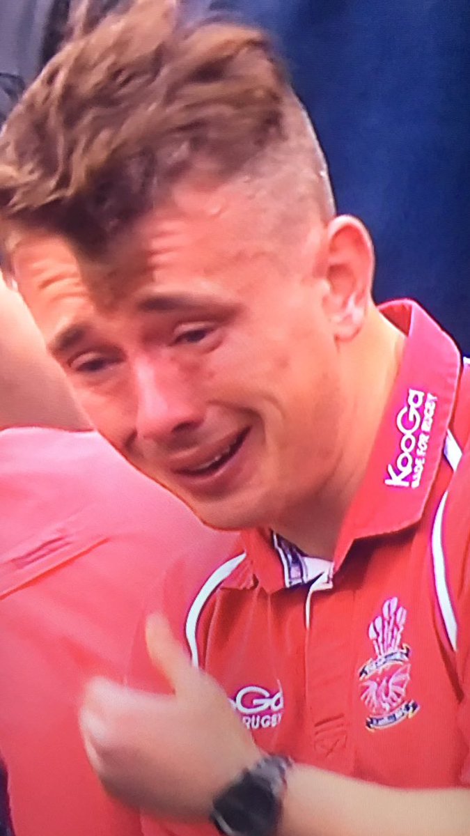 alexanderwang65's tweet photo. Unbelievable scenes coming from Dublin #legend #finau #scarlets #topman @DafEvz9 @cubbyboi https://t.co/Wtv04OCW8C