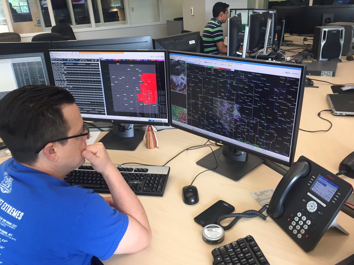 NWSNorman's tweet photo. Coordinating a #tornado watch with @NWSSPC, it will be out shortly. East Central and southern Oklahoma. https://t.co/K8iX1tmoIY