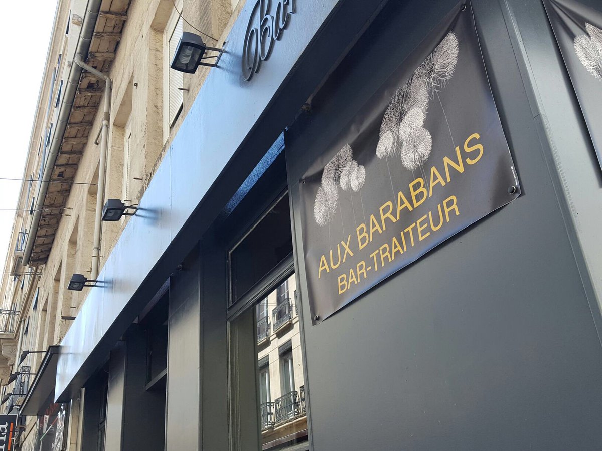 LionelSaugues's tweet photo. Aujourd'hui sur le terrain à la rencontre de nouveaux commercants @saint_etienne_ #despetitshauts #auxbarabans #lekrust #commerce https://t.co/q7iEU2TpWT