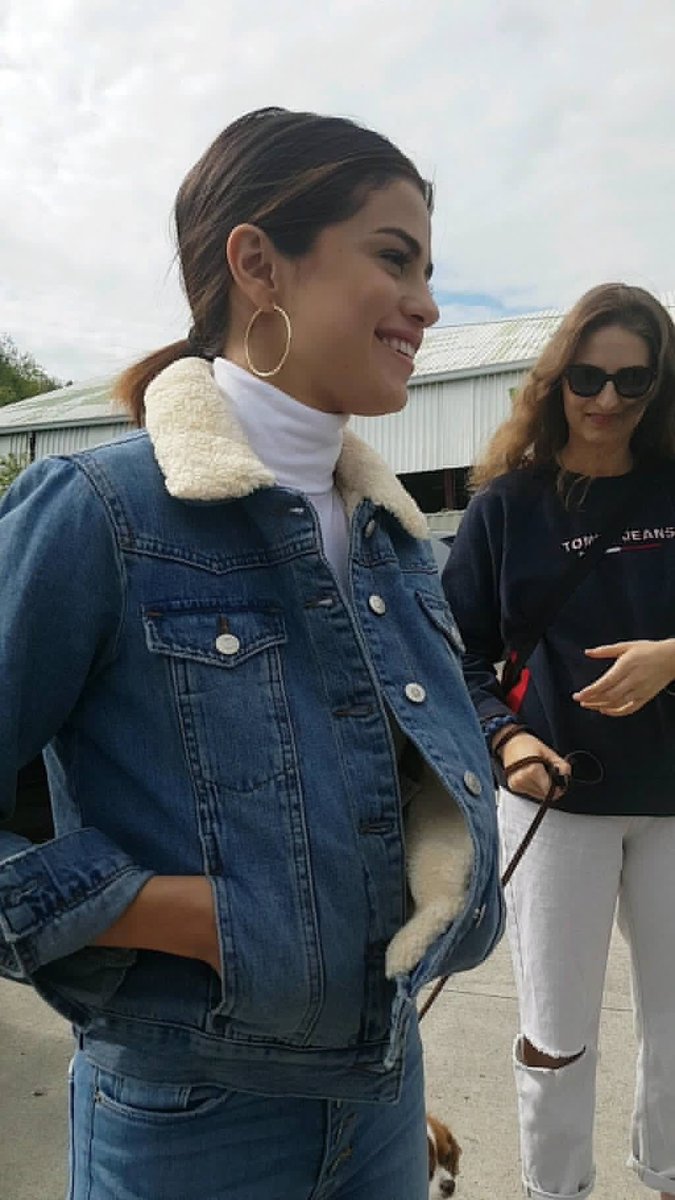 TeamSelenaGomez's tweet photo. Selena Gomez in Toronto today! https://t.co/jVPKMBIGfk