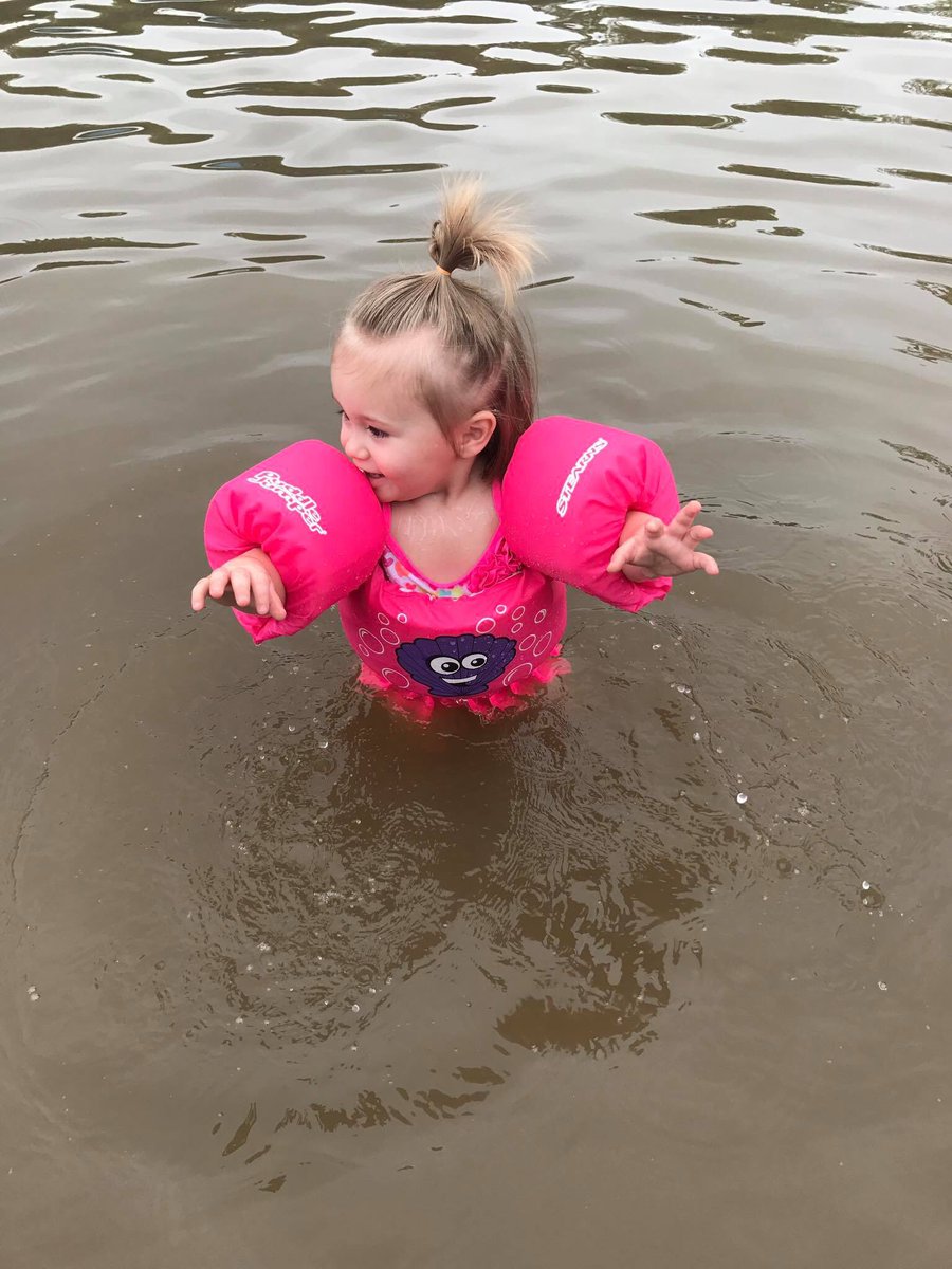 _Ambbbb_'s tweet photo. #LOZ #MemorialDayWeekend #FNL #LakeBaby https://t.co/yd2ceob0ek
