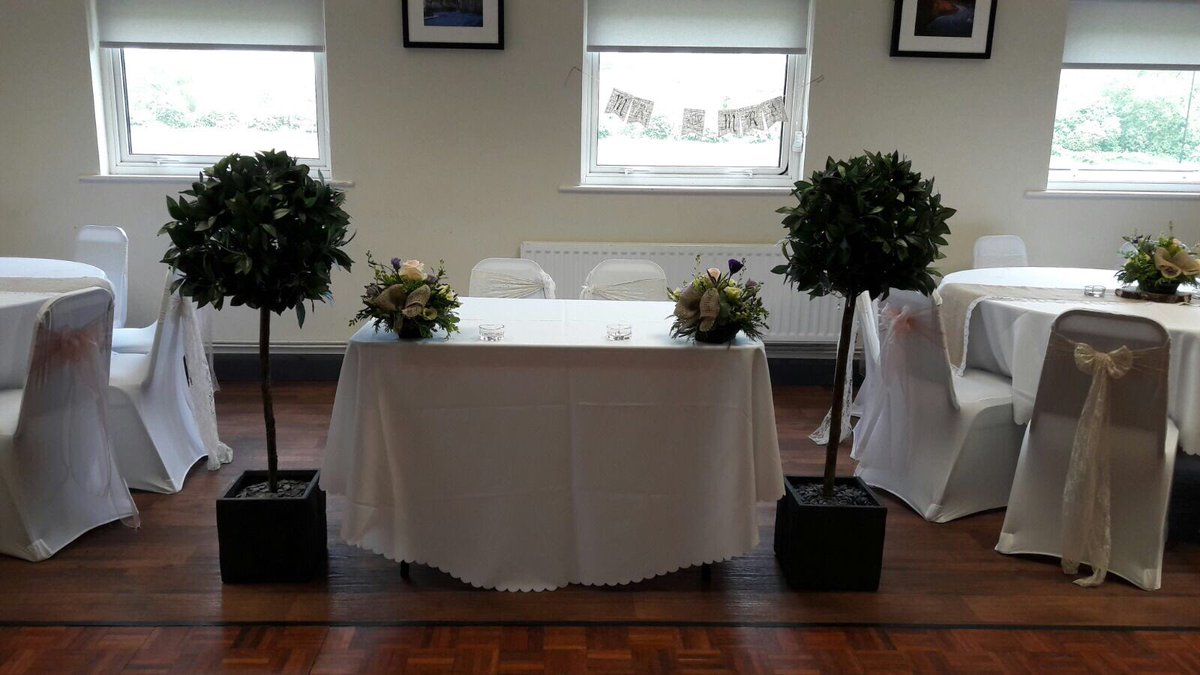 bishoprugby's tweet photo. Another beautiful setup for today's wedding.
Congratulations Mr & Mrs Armstrong! ❤️
#wedding #chic #events #northeast #barufc https://t.co/cfvSXHekbO
