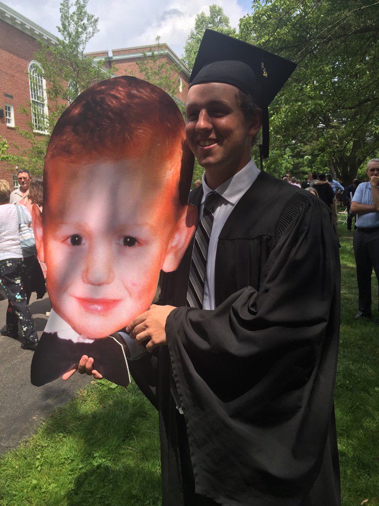 Emily Hamilton tweet media