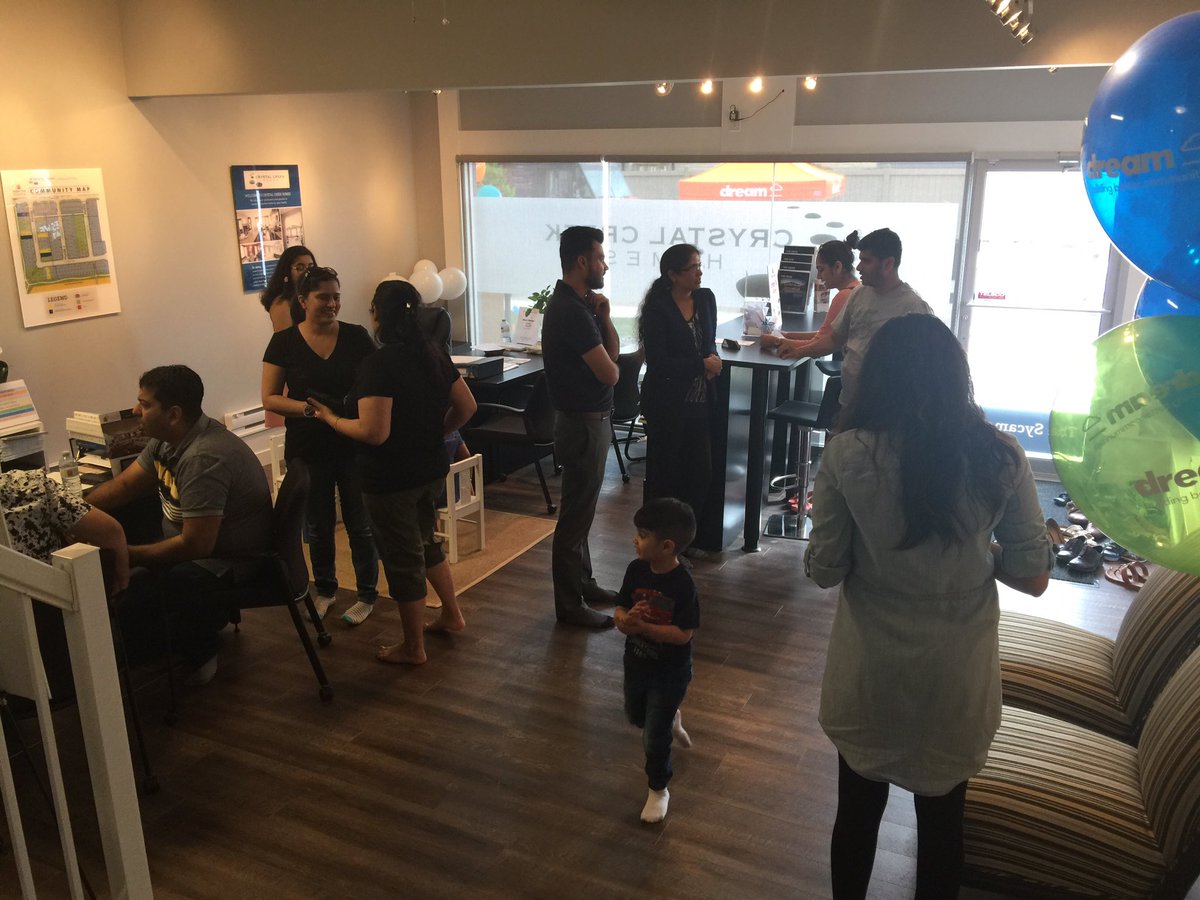 CrystalCreekYEG's tweet photo. 1hr left of the #MaypleMagic Grand Opening 'til 4:30pm today in Maple Crest! See Sukhjinder at our *NEW* Sycamore Show Home, 412 42 Ave. NW https://t.co/9vupTTnspH