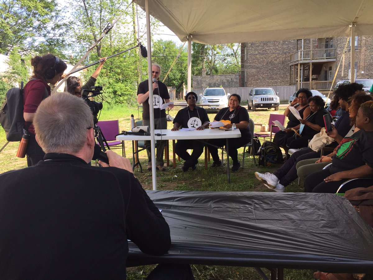 MWRO's tweet photo. Mock poor people's trial in #Chicago highlighting courtroom & media injustice, racism, criminalization of poor #BlocksTogether @UniteThePoor https://t.co/GbMLfLJrGb
