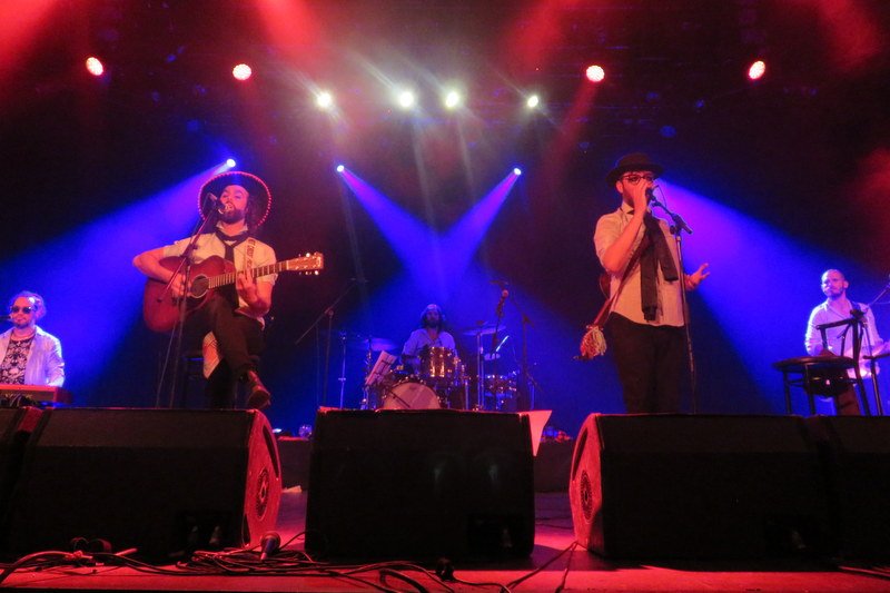 Nazaret_Serrano's tweet photo. @antilopez Ayer disfrutamos a tope y ésta vez con la Banda Ancha...¡Grandes todos!😊🎼🎸#DesprendimientodeRutina #SalaLaRiviera #Madrid https://t.co/Qu6RfSy9Qs