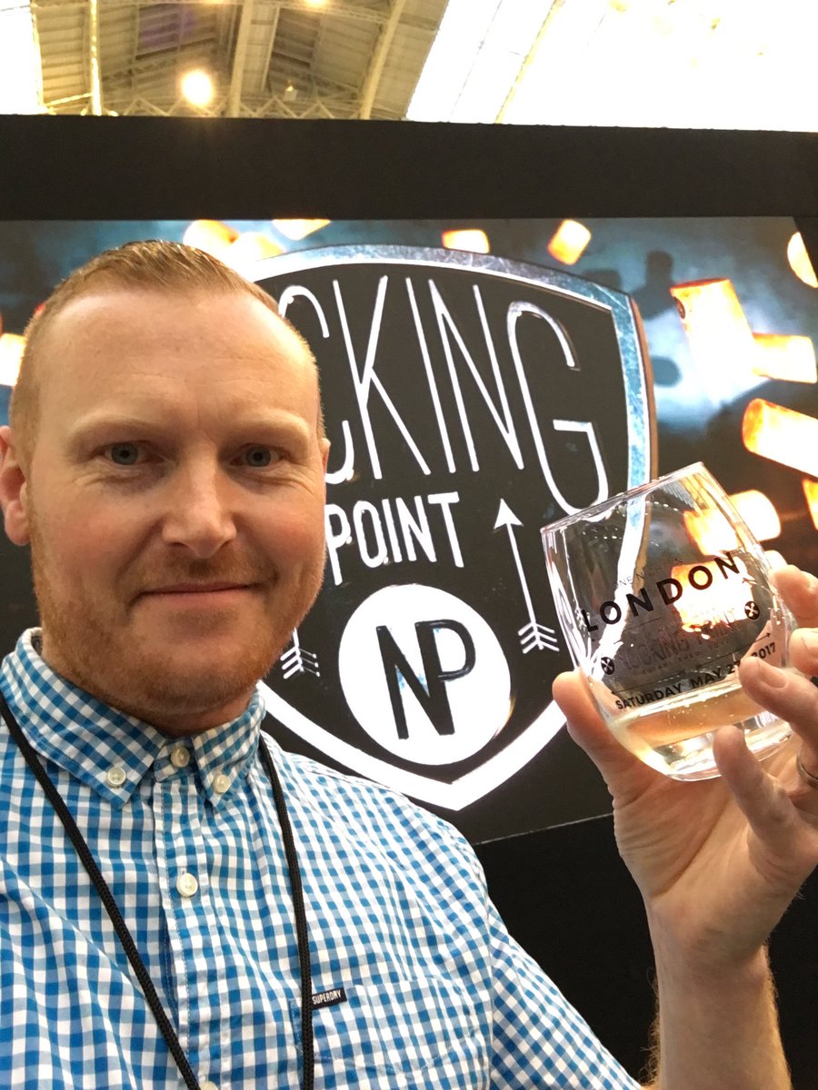 pauledwards30's tweet photo. Cheers London #knockingpoint London #hvff https://t.co/GtFWt8rjq6 https://t.co/E7BoaUuuXN