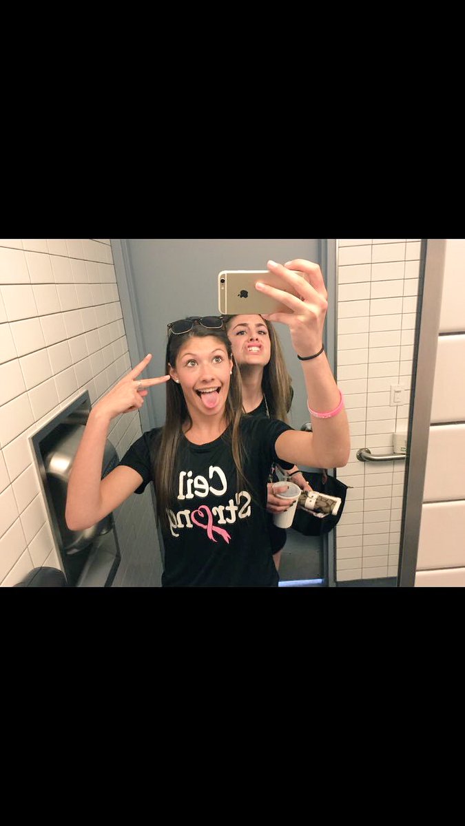 mvarley6's tweet photo. happy 18th bday to this beaut❤️ love u lots vas @Gvasi11 https://t.co/I3jXoiPKCi