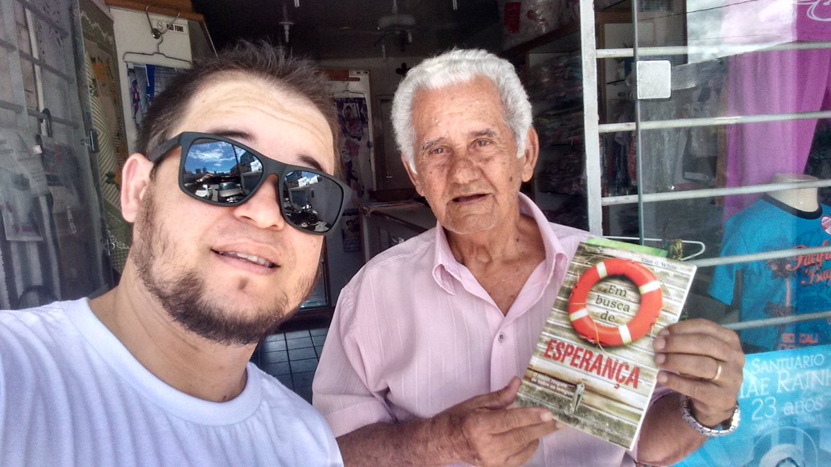 yaponagomes's tweet photo. levando esperança @pastorotimar #impacto10 @adeanqueiroz https://t.co/s1e6QDwCq7