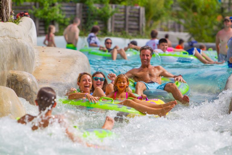 AFHVictoria's tweet photo. #HourlyGiveaway: We will be giving away this Family 4 Pack to Schlitterbahn at 6:00! #Splash #Sleep #Repeat https://t.co/J2E1crIbeW