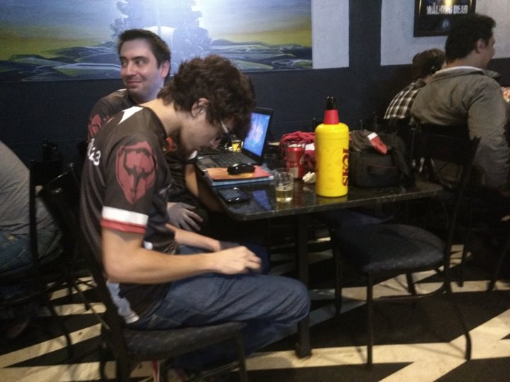Battlefy's tweet photo. A couple pics from a LAN @PlayHearthstone event today we were at in São Paulo in an Esports bar!
#eexp #circuitodasamericasHCT https://t.co/FSh8EUu5u6
