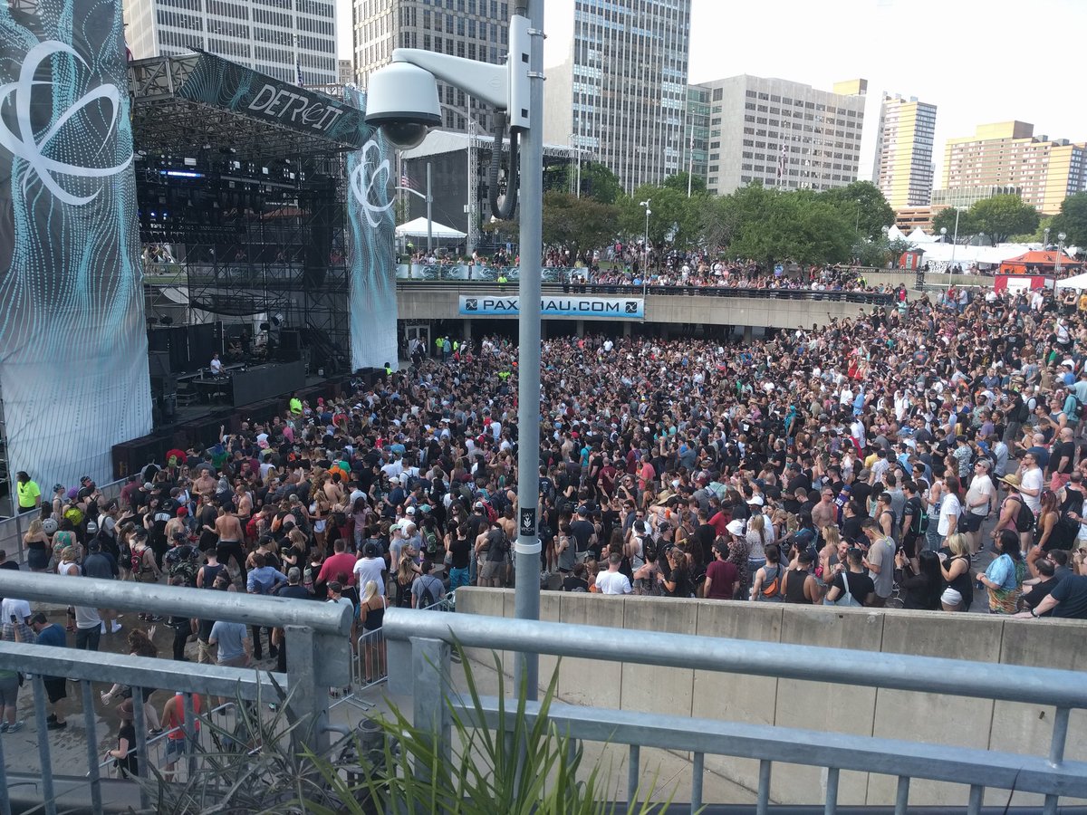TTBird79's tweet photo. @joshwink1 in the mix! #MovementDetroit #club313 https://t.co/7uEHrBrgJS