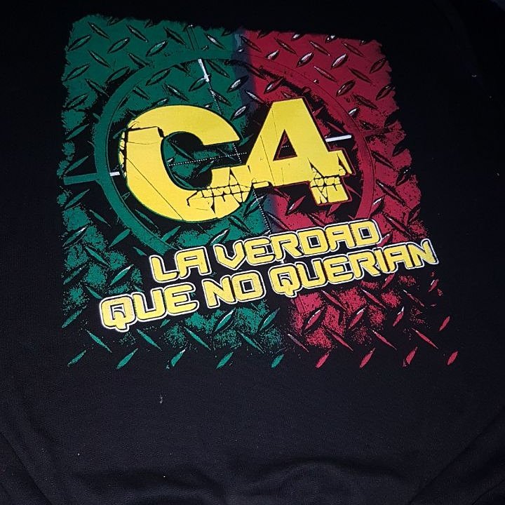 c4Rcombativo's tweet photo. La cantan guitarreando los pibes en la esquina... https://t.co/Z5ISu879IG