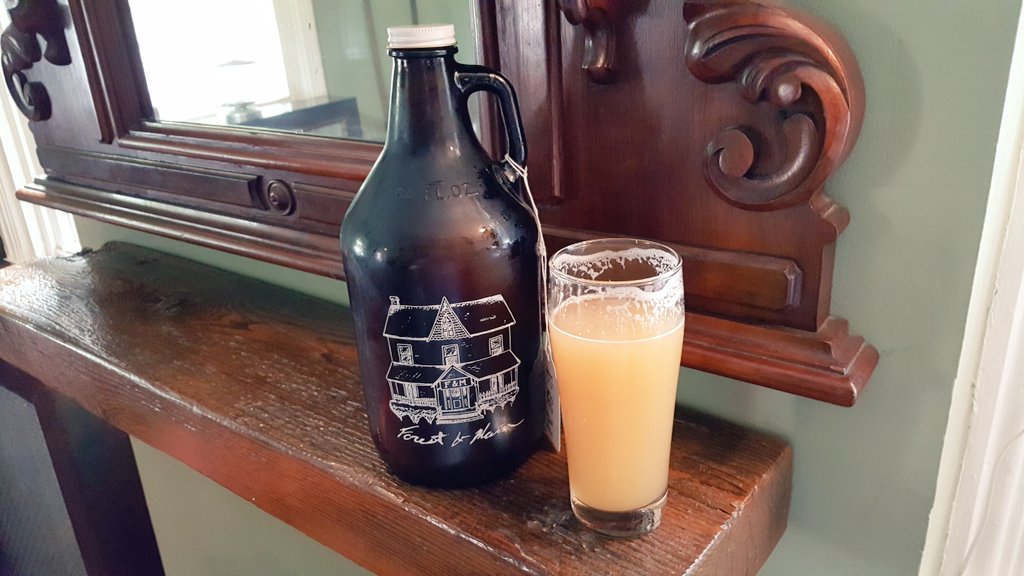 ChrisWhittle17's tweet photo. Such a great little spot to go to up in Ambler. #forestandmain #stainedblouse #ipa #crazyforhazy #cheers https://t.co/huPYo1gwrc
