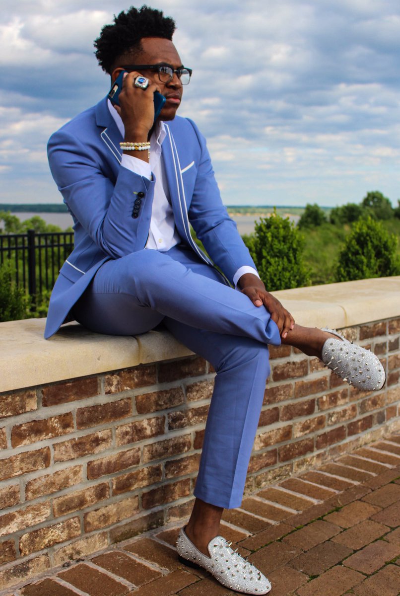 C__2__'s tweet photo. #TorchSzn🔥 #PotomacProm https://t.co/12kSleOhIF