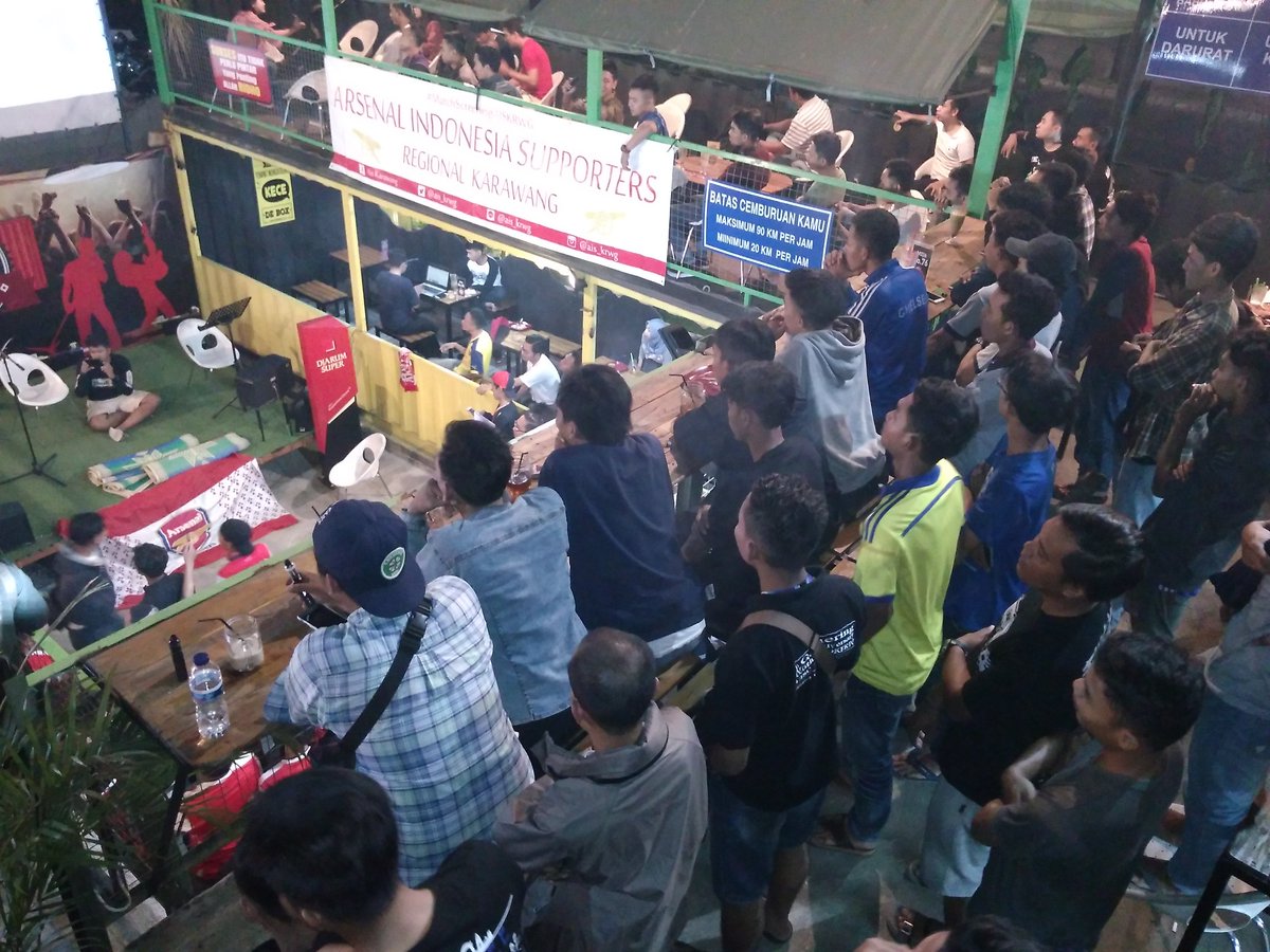 CISCcikarang's tweet photo. Keseruan nobar semalem, petjahhh
#ThisIsCISC #cisccikarang #arsche #facup #GapapaChelseaKalah #NobarCISCSeru https://t.co/1VOWv1qPK9