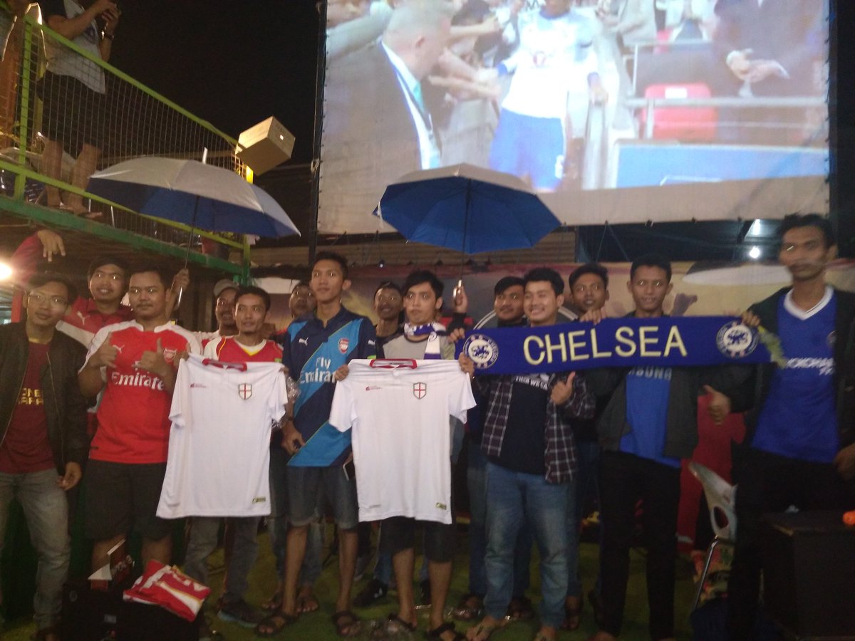 CISCcikarang's tweet photo. Keseruan nobar semalem, petjahhh
#ThisIsCISC #cisccikarang #arsche #facup #GapapaChelseaKalah #NobarCISCSeru https://t.co/EHRnGoW2Wi