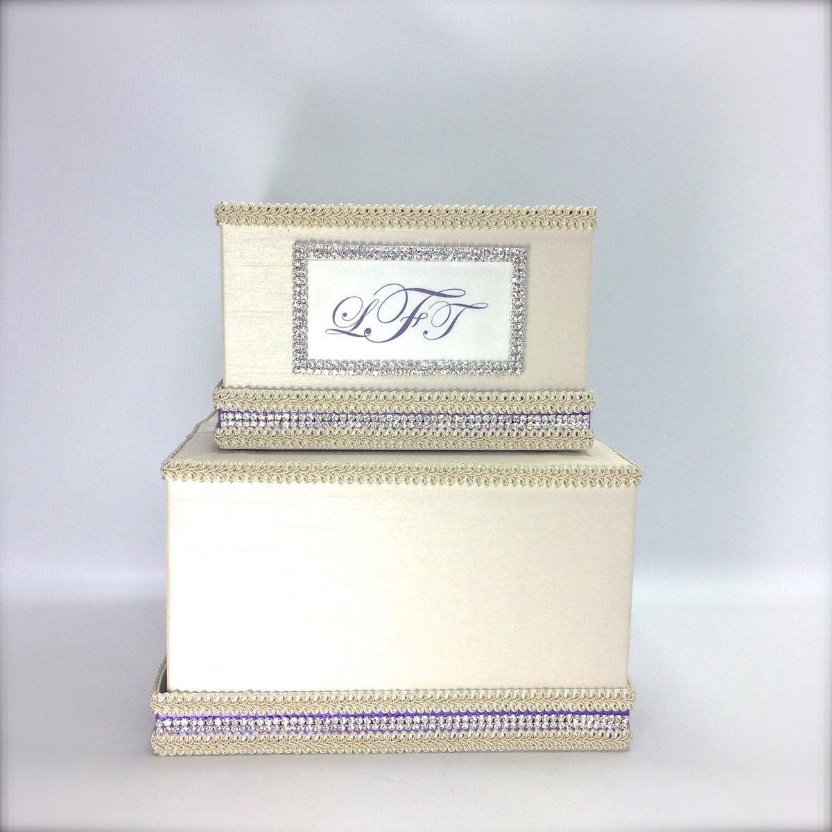 MaryAnnBaskoff's tweet image. Wedding Gift Card Box Lavender Monogram Silver Classic Two Tier Weddin… tuppu.net/2ef1884a #Etsy #CustomCardBox