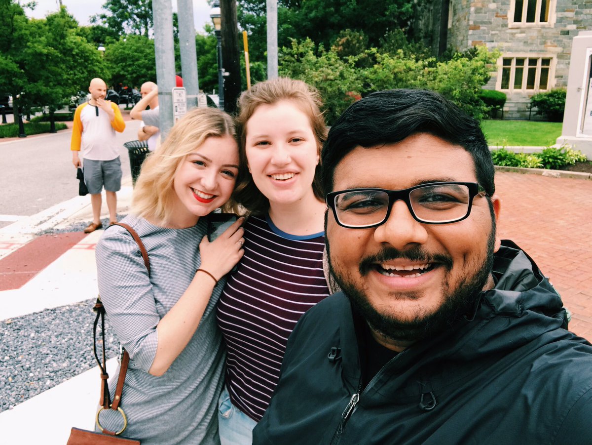miranda_barrie's tweet photo. Family walk in Takoma Park. #ColoradoTogether https://t.co/IkKKdsoXk3
