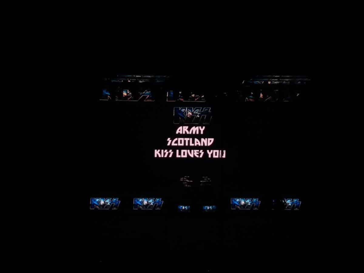 sarahcoyle_'s tweet photo. Thankyou @KISSOnline for the best night of my entire life so far. My god. #kisshydro #kissglasgow #kissscotland https://t.co/PmdQ2GTIdz