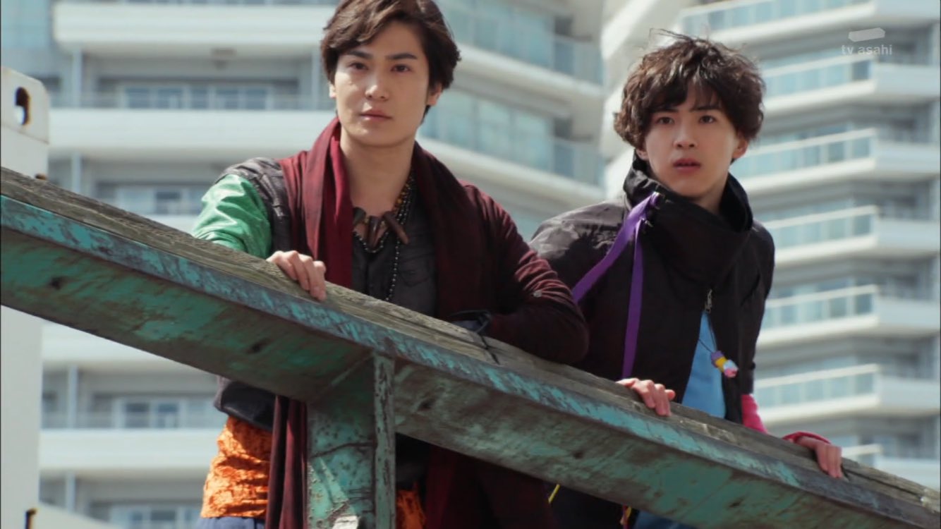 Twitter এ たこアレ 変身シーン眺めてるグラパラコンビでじわじわ来てる Nitiasa Exaid T Co C1elq0sf6c ট ইট র