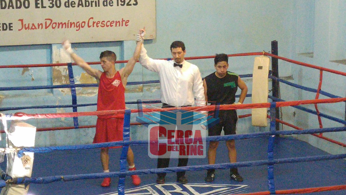 cercadelring's tweet photo. En el segundo combate de la noche, #MauroPortillo le ganó por puntos a #SamuelSantos en categoría 60 kilogramos #CDREnElABC https://t.co/rENxzWr0Gy