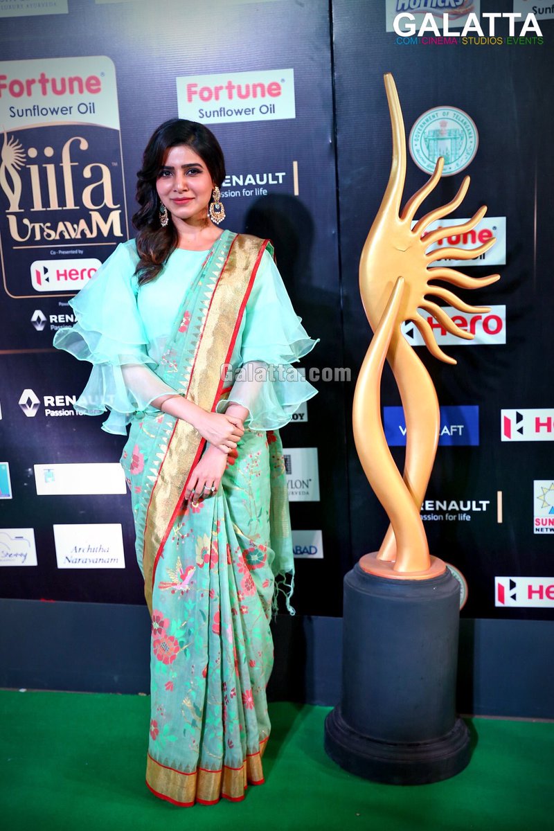 Sam_Fanatics's tweet photo. Watch @Samanthaprabhu2 at iifa winning the Best Actress award ❤️ https://t.co/eqoHydfphx