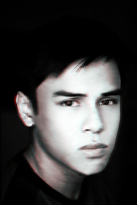 TeamKhalilR's tweet photo. My Edward Cullen. 🙊💖 https://t.co/tMSBMhaDkq
