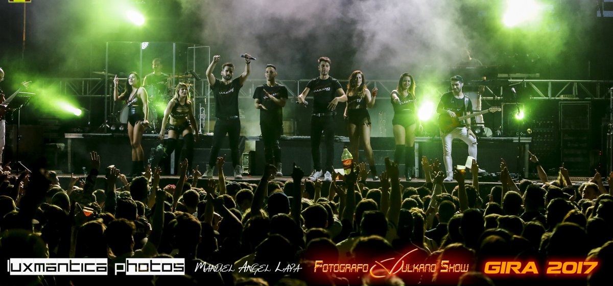 ManuLaya's tweet photo. #Villamayor vibró al ritmo de la #orquesta @Vulkanoshow con un espectáculo que enamoró al público. Galería de fotos: https://t.co/7NOc93SvnN https://t.co/CzAx9S8ssG