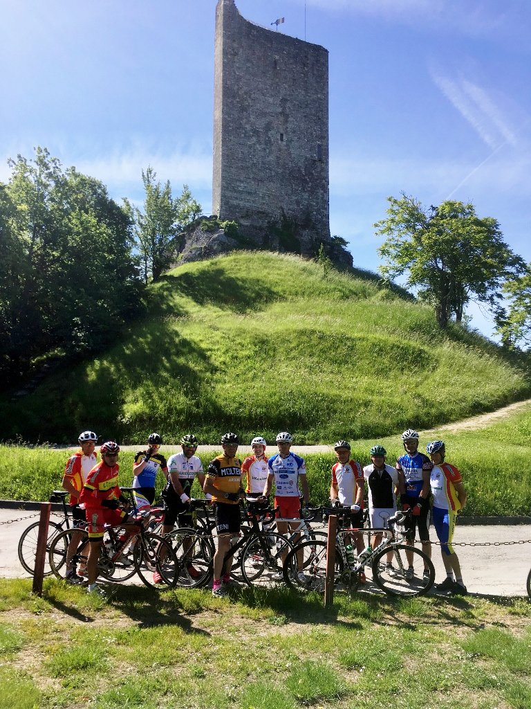 Cyclo4Haut's tweet photo. CYCLO 4 entre vallée du Lot et plateau du Quercy avec André ce dimanche 21 mai https://t.co/Px2taqlMRZ https://t.co/eyE4XpJ4N7